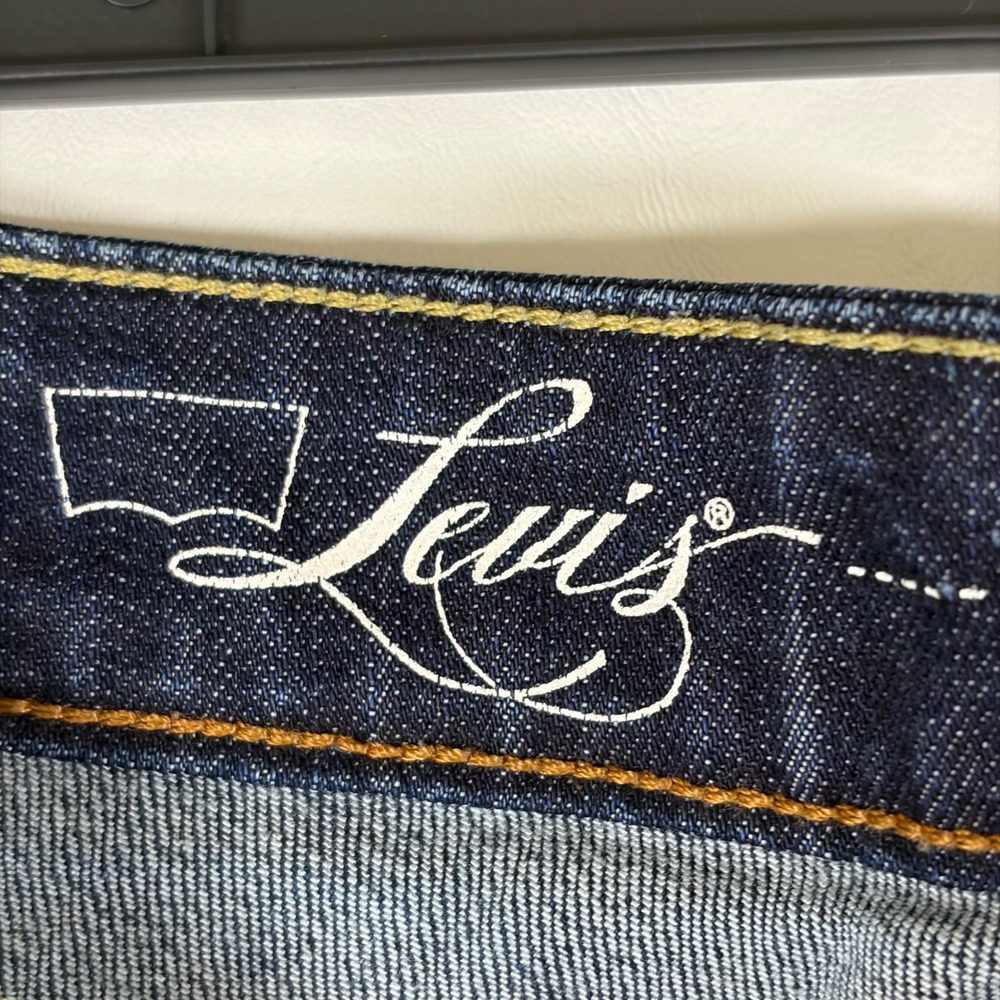 Levis Bold Curve Skinny Straight Jeans Womens 31x32 Dark Wash Distressed Denim - Picture 4 of 15